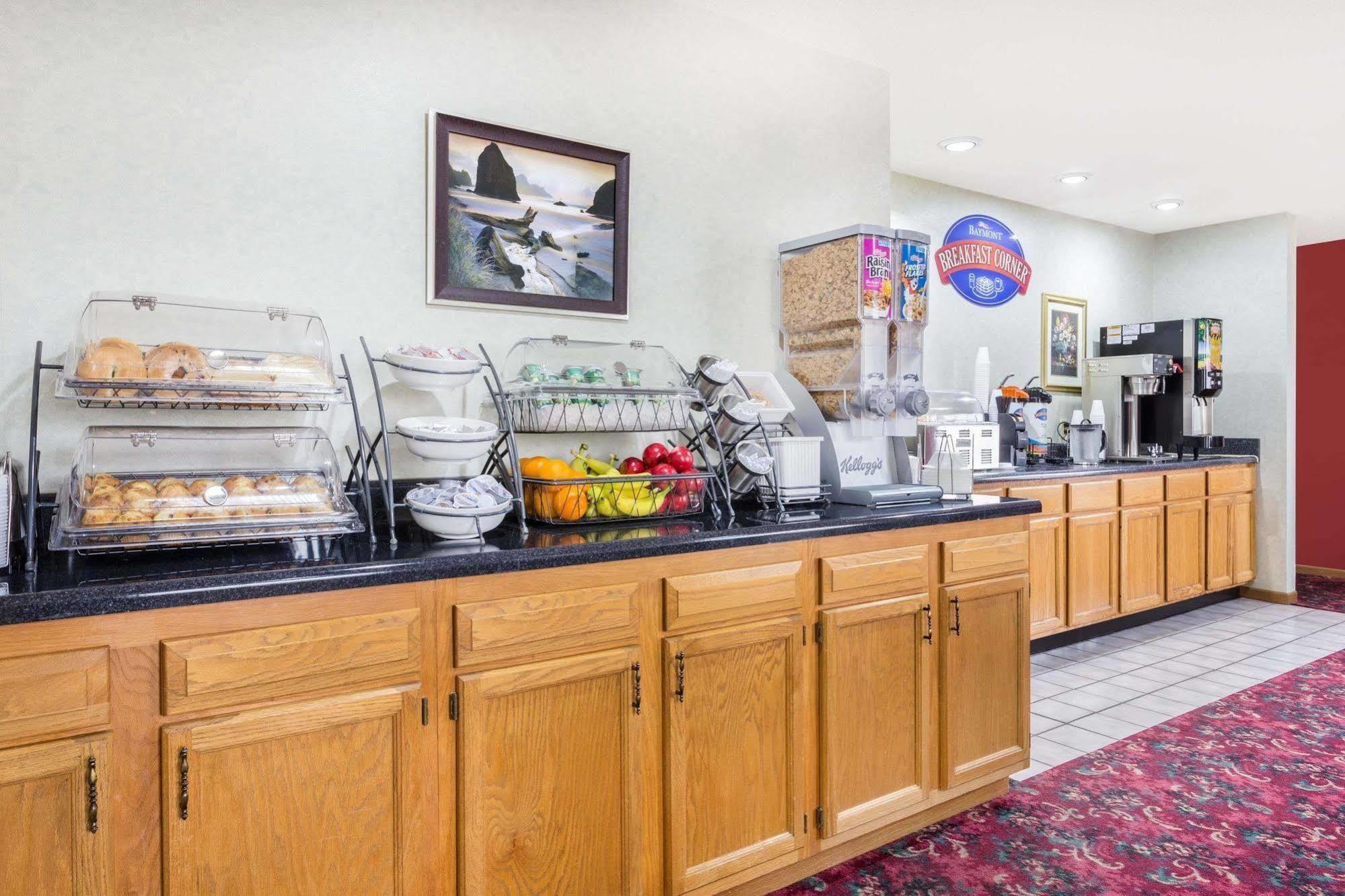 Baymont By Wyndham Bowling Green Extérieur photo