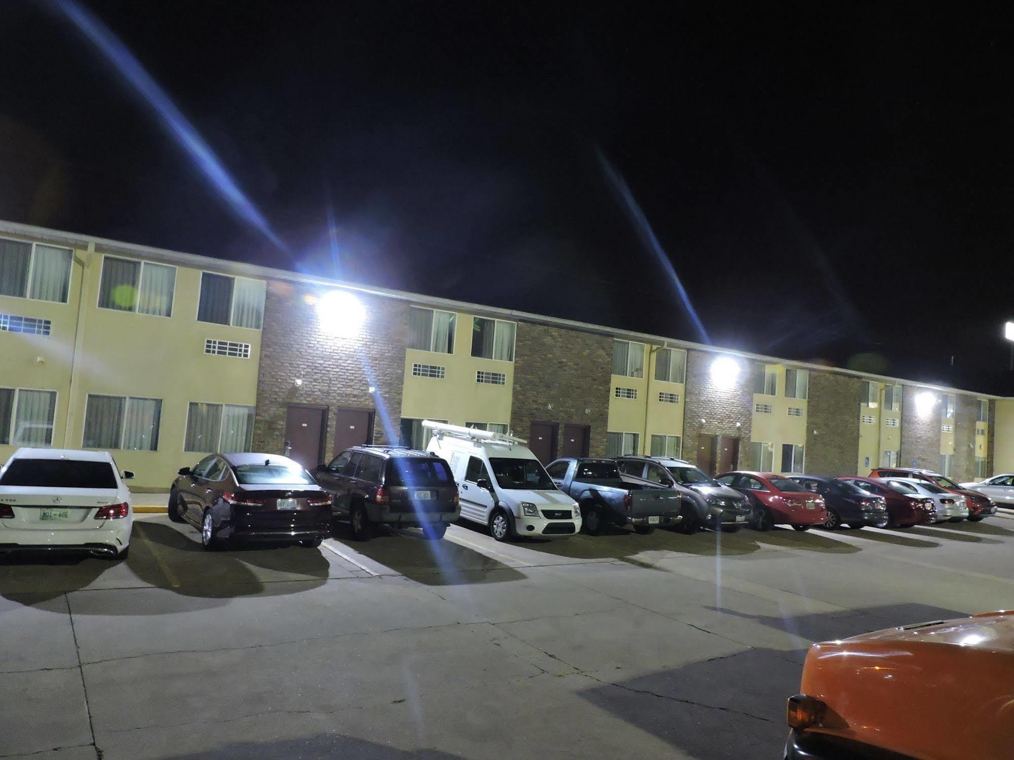 Baymont By Wyndham Bowling Green Extérieur photo